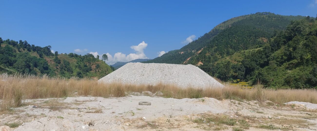 अनुगमन गर्दै प्रशासन, बन्द होलान् त सिन्धुपाल्चोकका अवैध क्रसर उद्योग ?