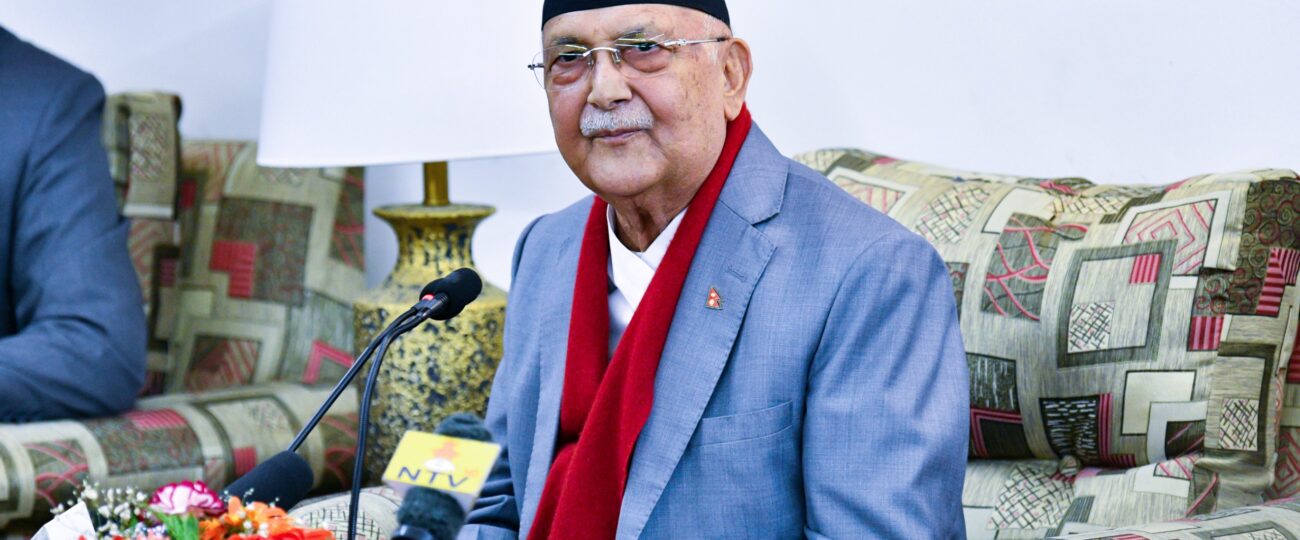 प्रधानमन्त्री ओलीद्धारा दमक भ्यू–टावरको उद्घाटन गरिँदै