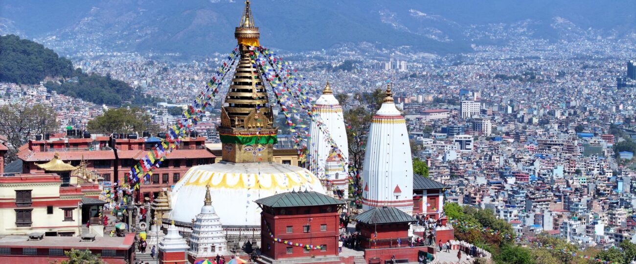  माैसम खुलेसँगै यस्ताे देखियाे स्वयम्भू लगायत आसपासकाे काठमाडाैं उपत्यका (फोटोफिचर)