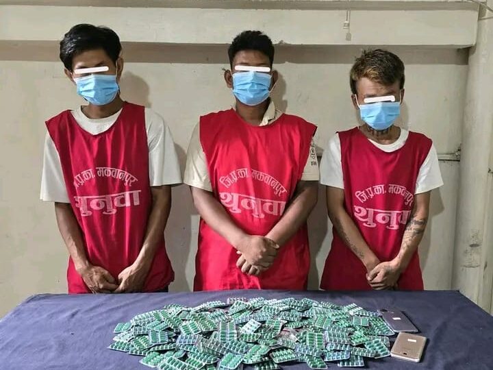 लागुऔषध ट्रामाडोलसहित तीन जना पक्राउ