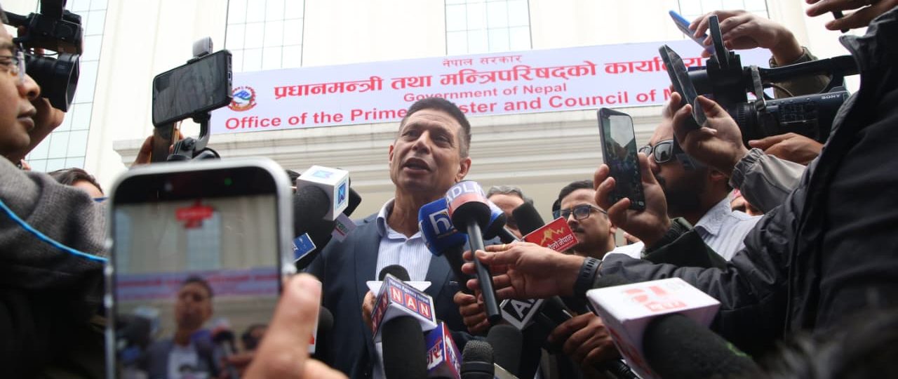 कार्की आयोगले प्रतिवेदन बुझाउँदै भन्यो : ‘आवश्यक कारबाही वा पुरस्कृत गर्ने काम सरकारको हो’