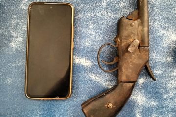 रौतहटमा कटुवा पेस्तोल सहित एक भारतीय नागरिक पक्राउ